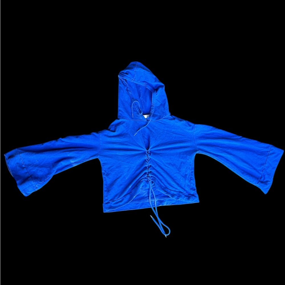 ✨ Blue cropped hoodie with lace up detail✨